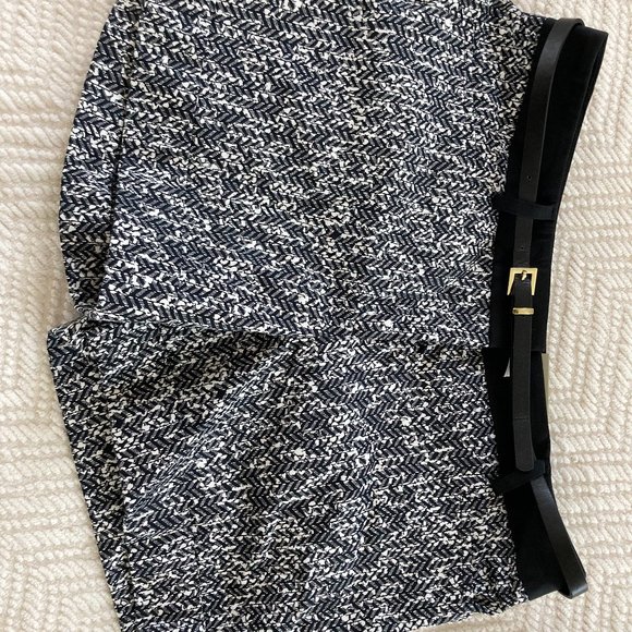 Express Tweed Cuffed Shorts - Picture 2 of 4